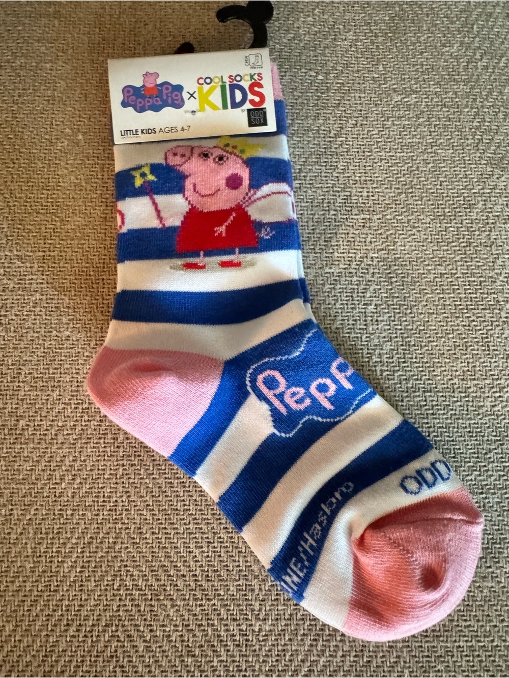 NWT ODD SOCKS Brand Peppa Pig Cool Socks Unisex size 11+